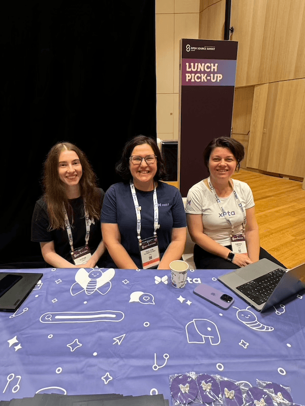 Booth photo: Noémi, Gulcin and Simona, happily smiling