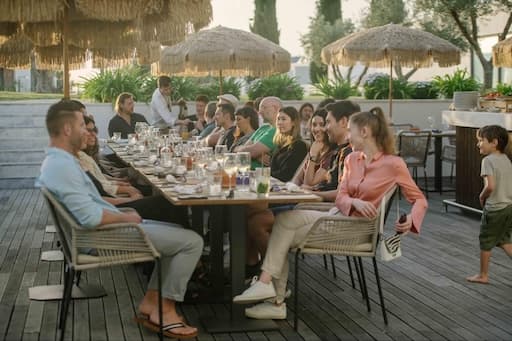 Restaurant dinner